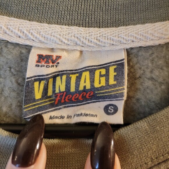 MV Vintage Fleece Crewnecks - Picture 4 of 4